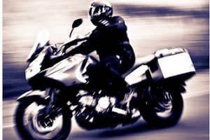 "biker" von XsomniumX bei FlickR (CC BY-NC-SA 2.0)